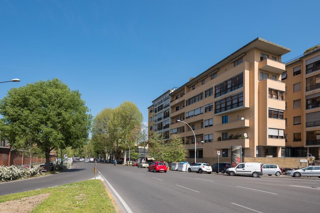 Roommo Lungarno Florenz Exterior foto