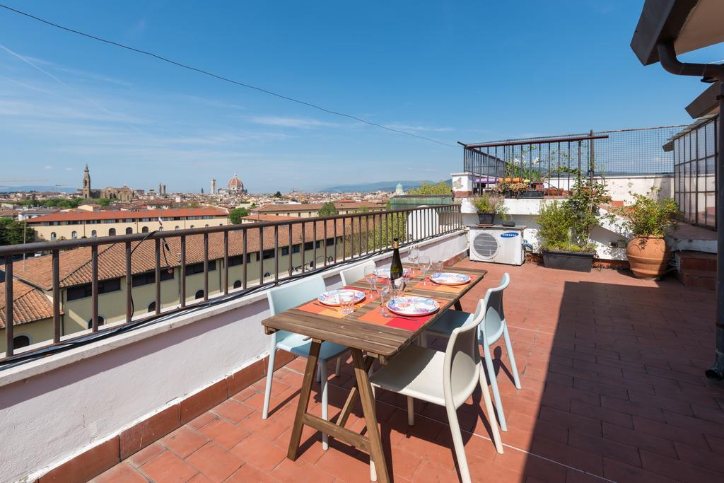 Roommo Lungarno Florenz Exterior foto
